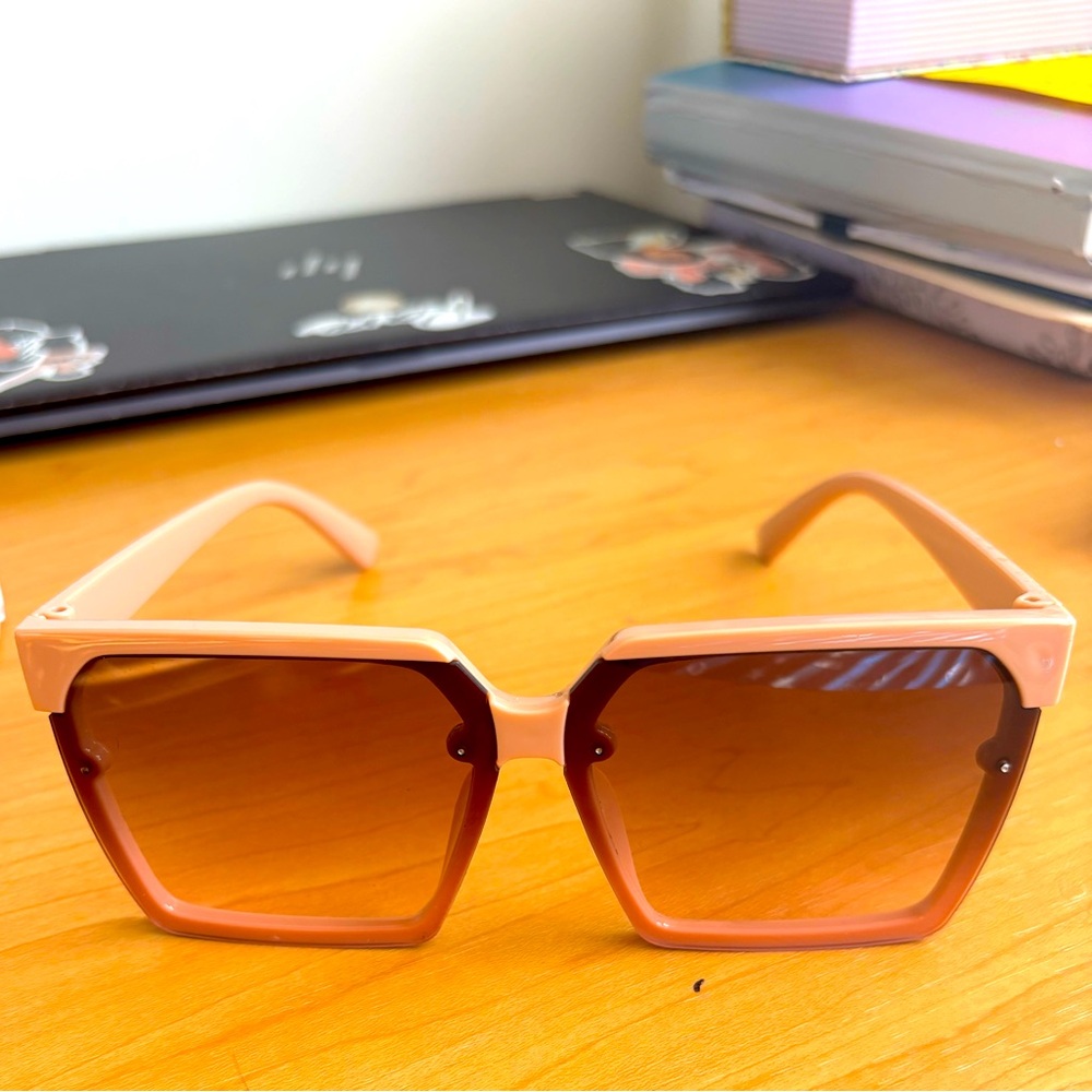 Stylish Tan Sunglasses